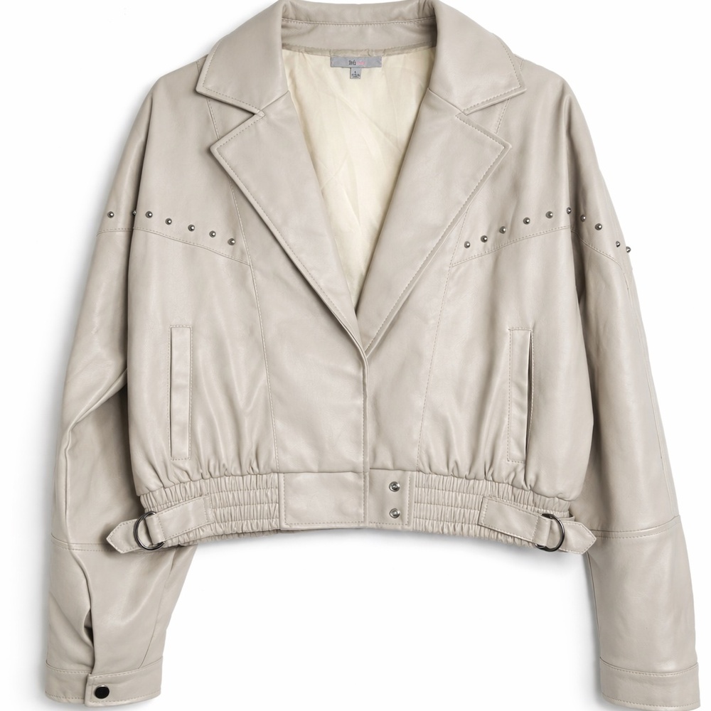 short jacket made of faux leather Blashe size L with a defect